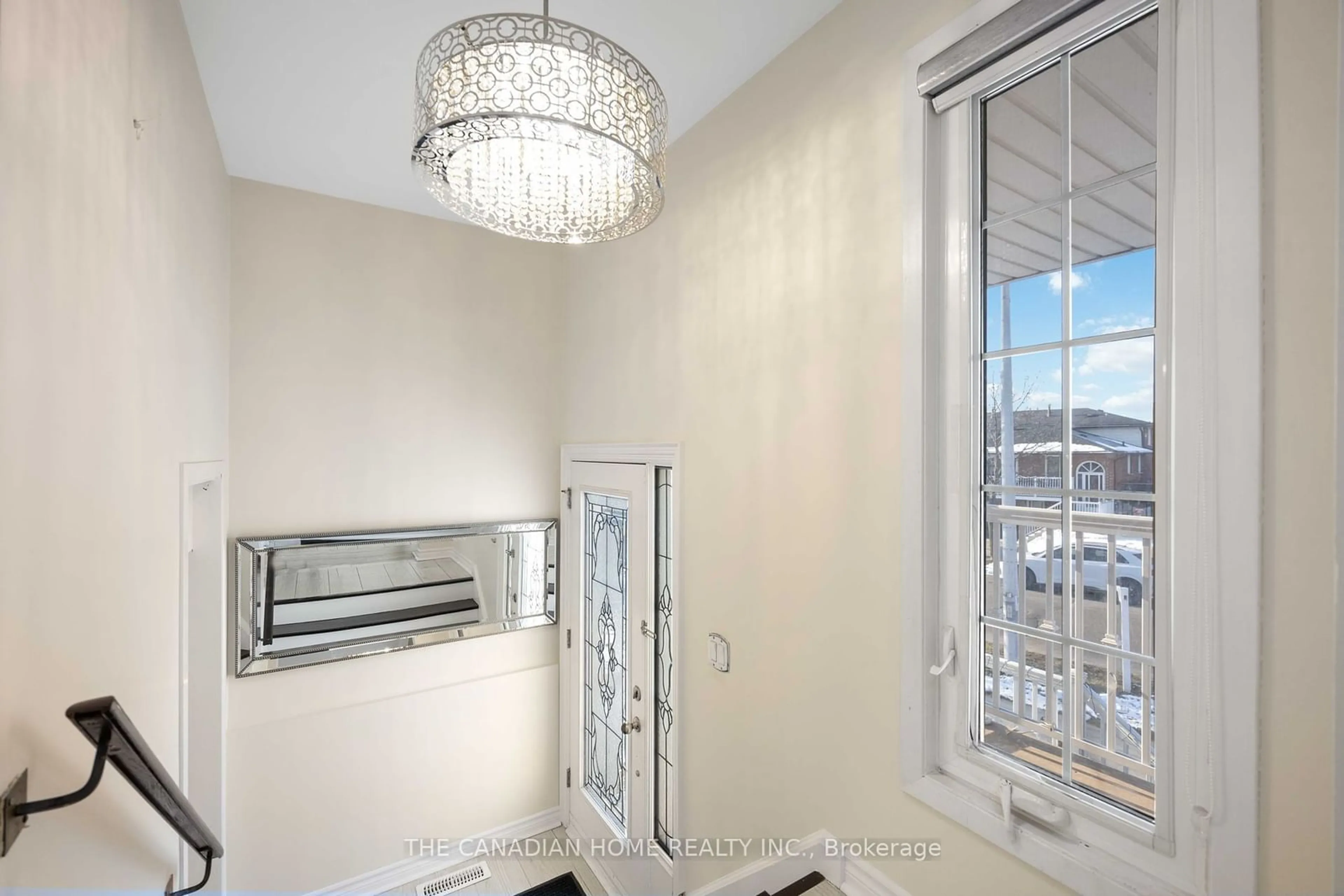 Indoor entryway for 307 Royal Salisbury Way, Brampton Ontario L6V 3G4