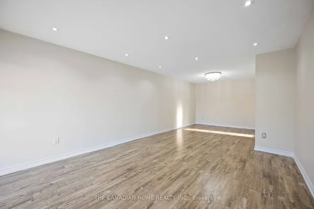 Additional property image - 307 Royal Salisbury Way