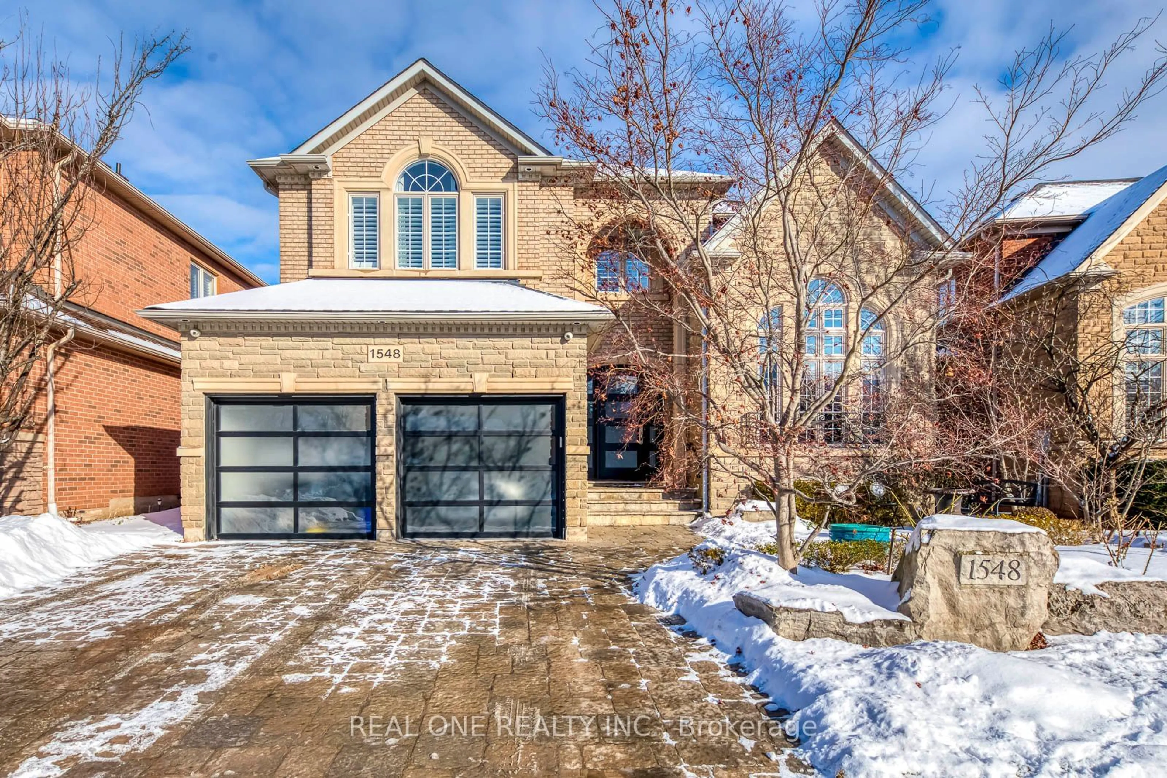 Home with brick exterior material, street for 1548 Pinery Cres, Oakville Ontario L6H 7J9