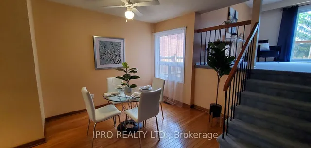 Additional property image - 12 Simmons Blvd