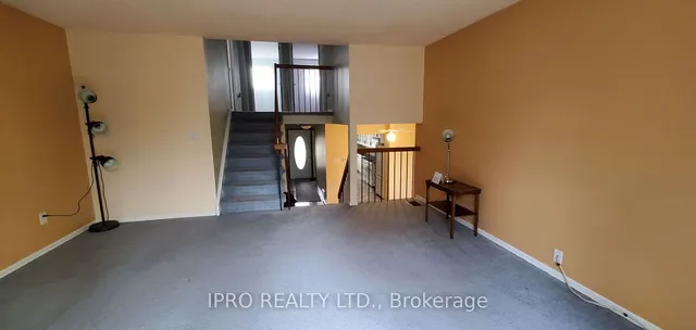 Additional property image - 12 Simmons Blvd