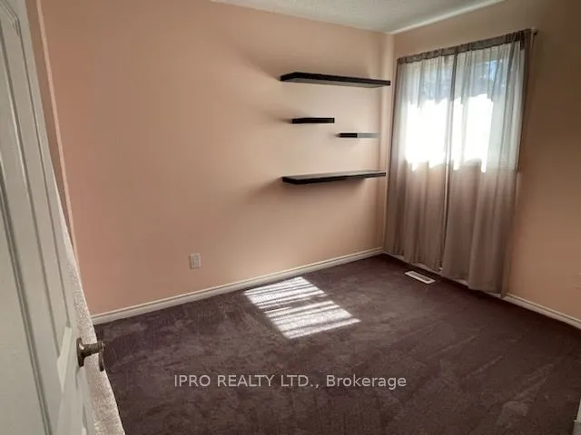 Additional property image - 12 Simmons Blvd