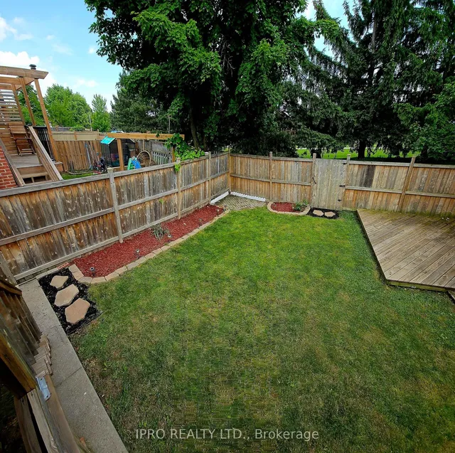 Additional property image - 12 Simmons Blvd