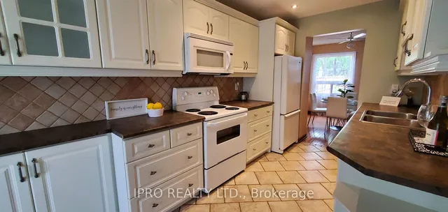 Additional property image - 12 Simmons Blvd