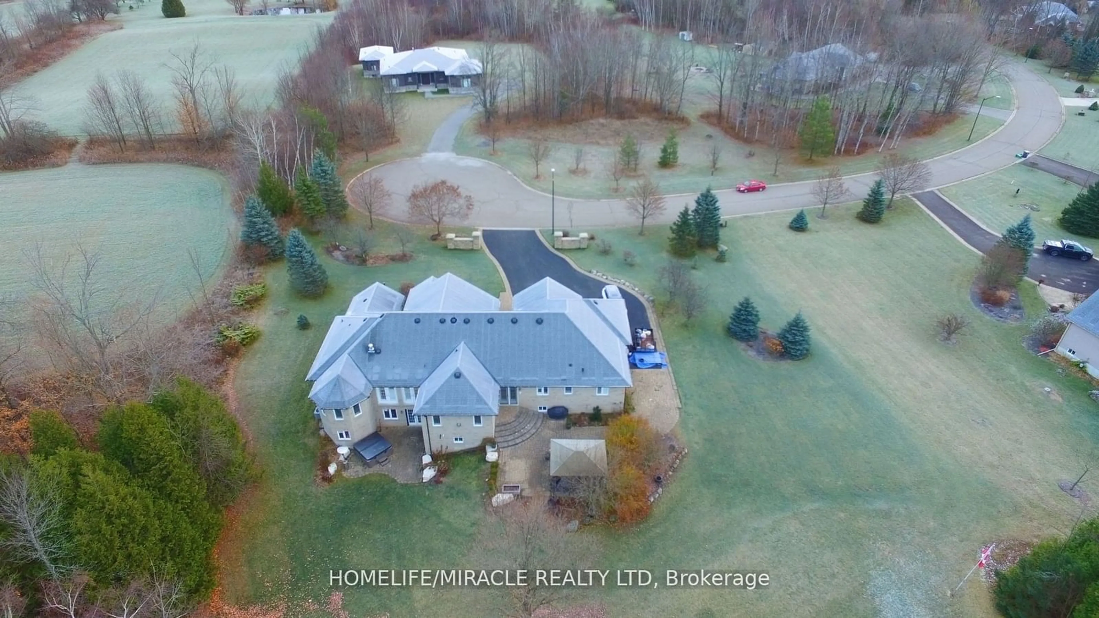 A pic from outside/outdoor area/front of a property/back of a property/a pic from drone, unknown for 15 Rolling Meadow Dr, Caledon Ontario L7K 0N2