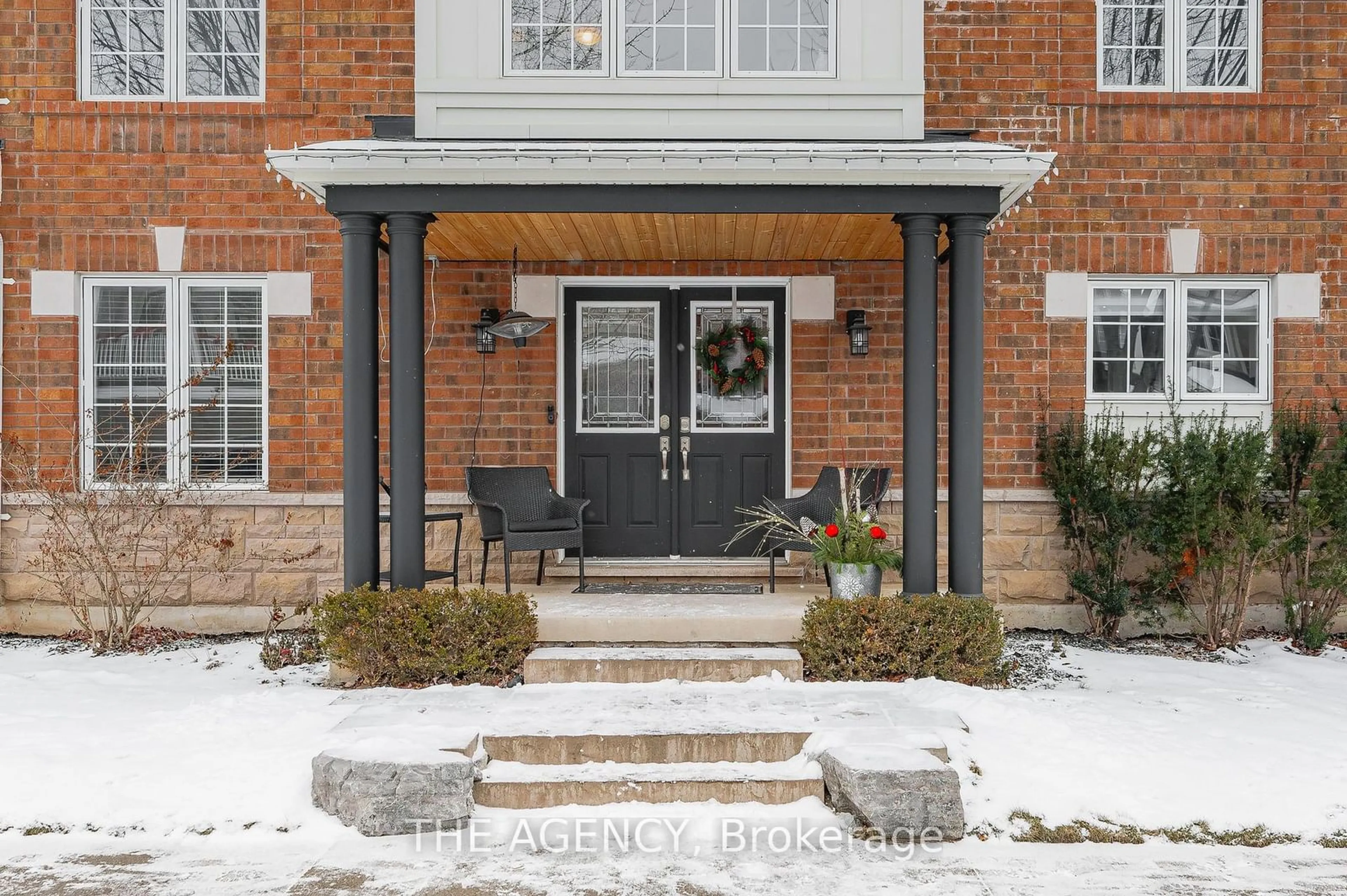 Indoor entryway for 3247 Steeplechase Dr, Burlington Ontario L7M 0C5