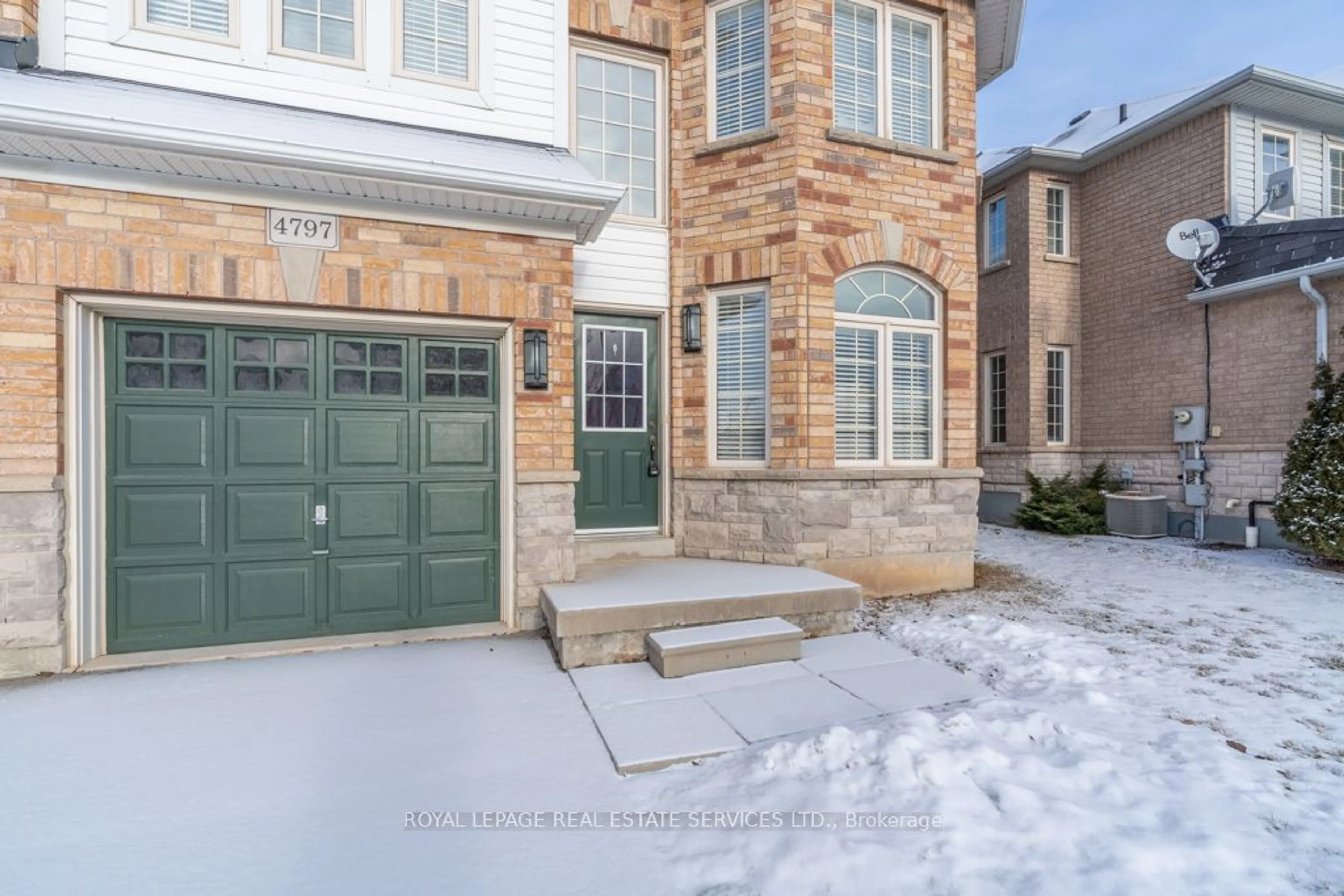 Home with brick exterior material, street for 4797 Thomas Alton Blvd, Burlington Ontario L7M 0K4