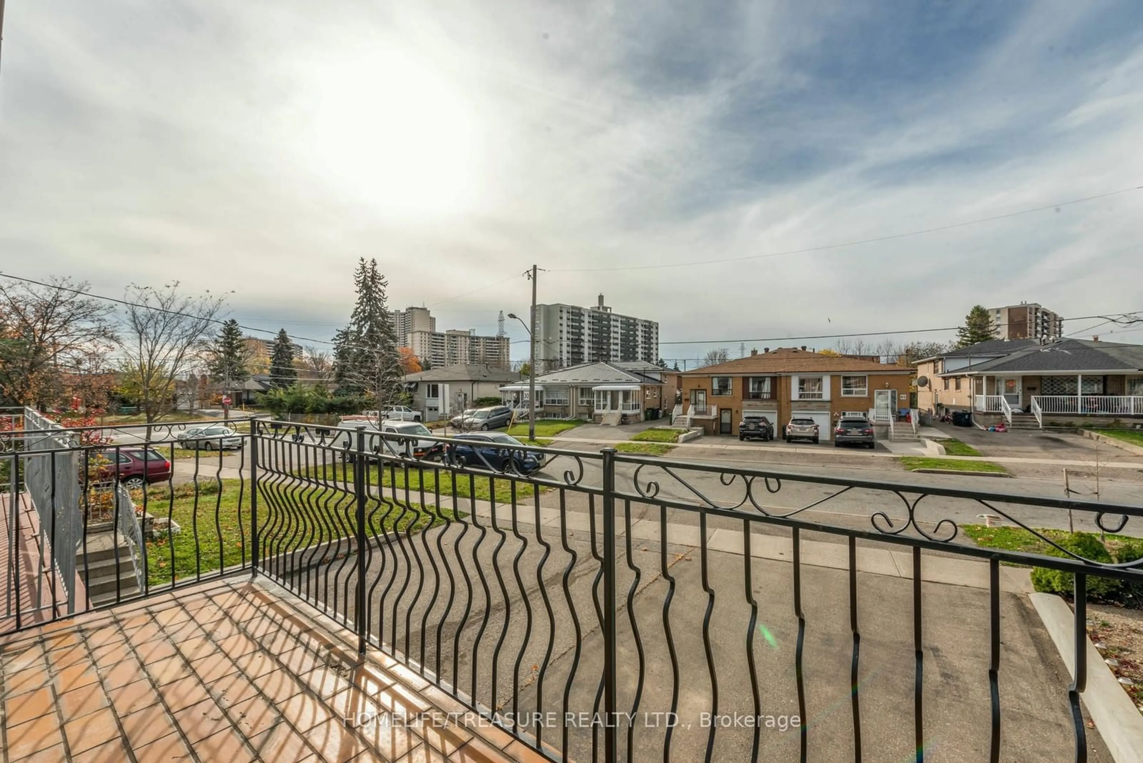 Balcony in the apartment, city buildings view from balcony for 84 LASKAY Cres, Toronto Ontario M3N 1P3