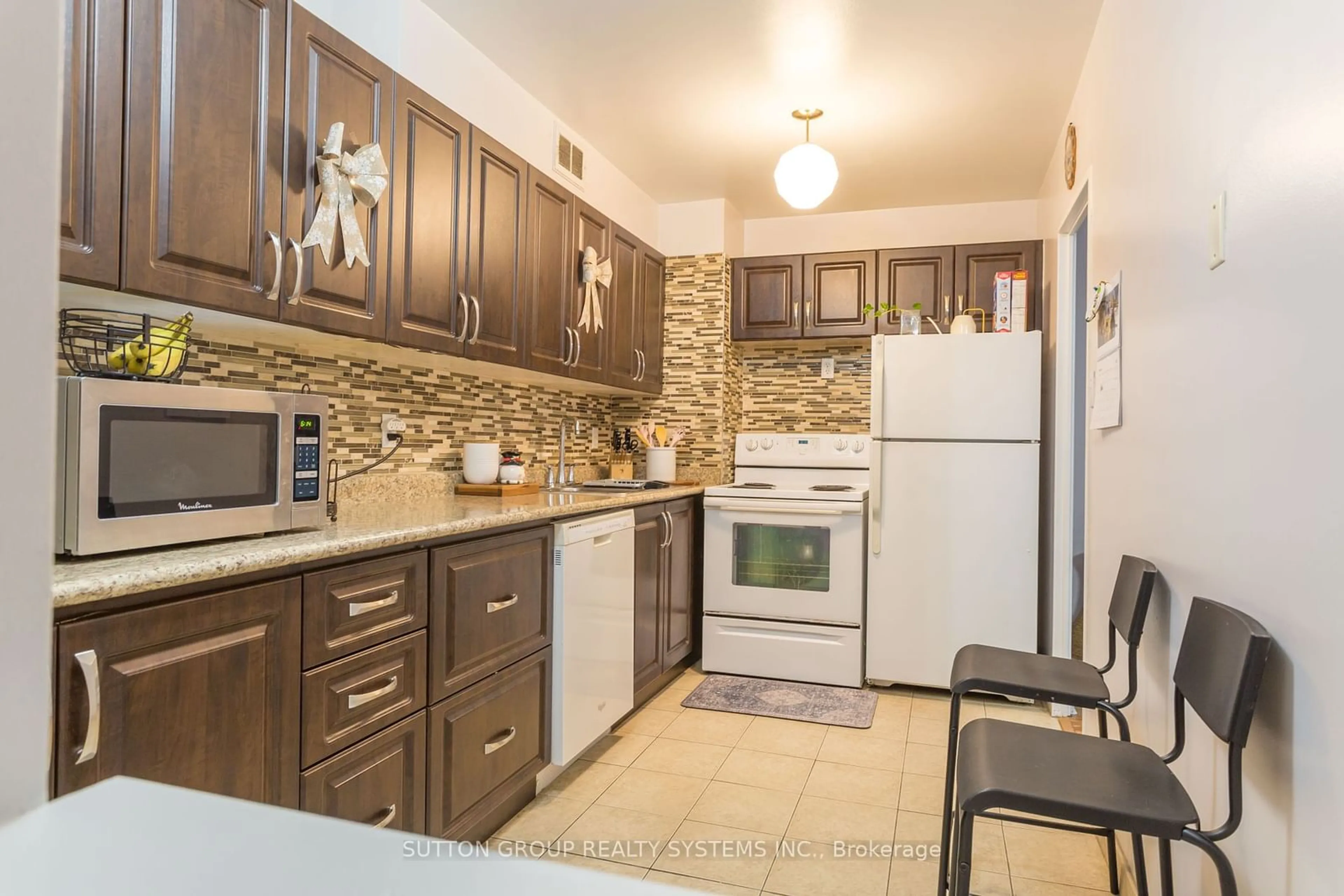 Standard kitchen, ceramic/tile floor for 31 Four Winds Dr #912, Toronto Ontario M3J 1K9