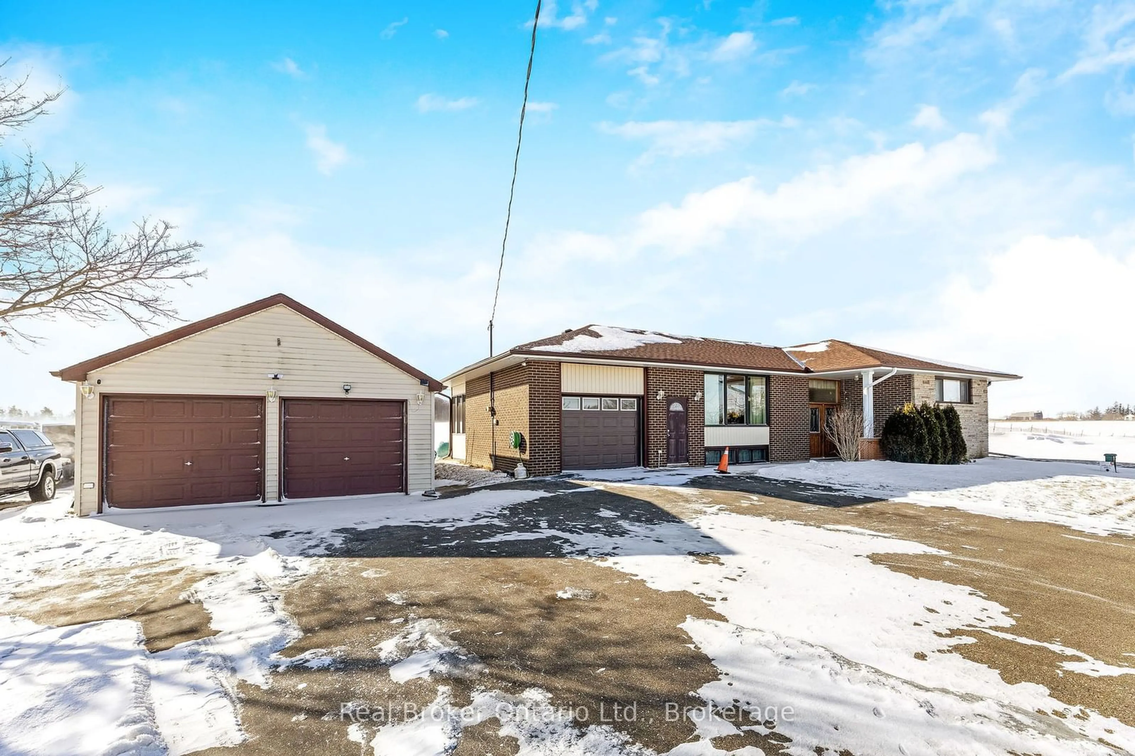 A pic from outside/outdoor area/front of a property/back of a property/a pic from drone, street for 9110 Tenth Line, Halton Hills Ontario L0P 1K0