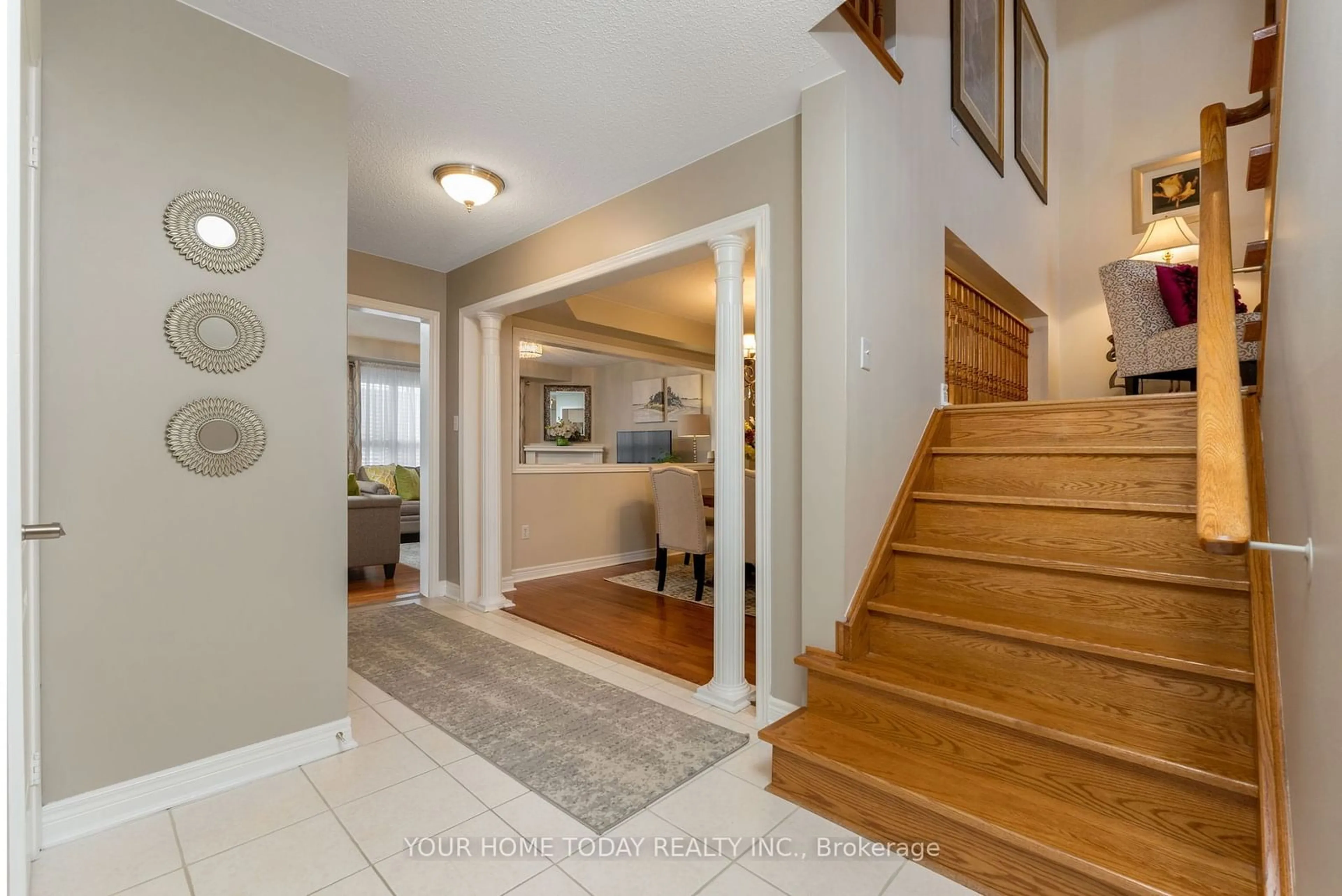 Indoor entryway for 37 Lormel Gate, Brampton Ontario L7A 2K5