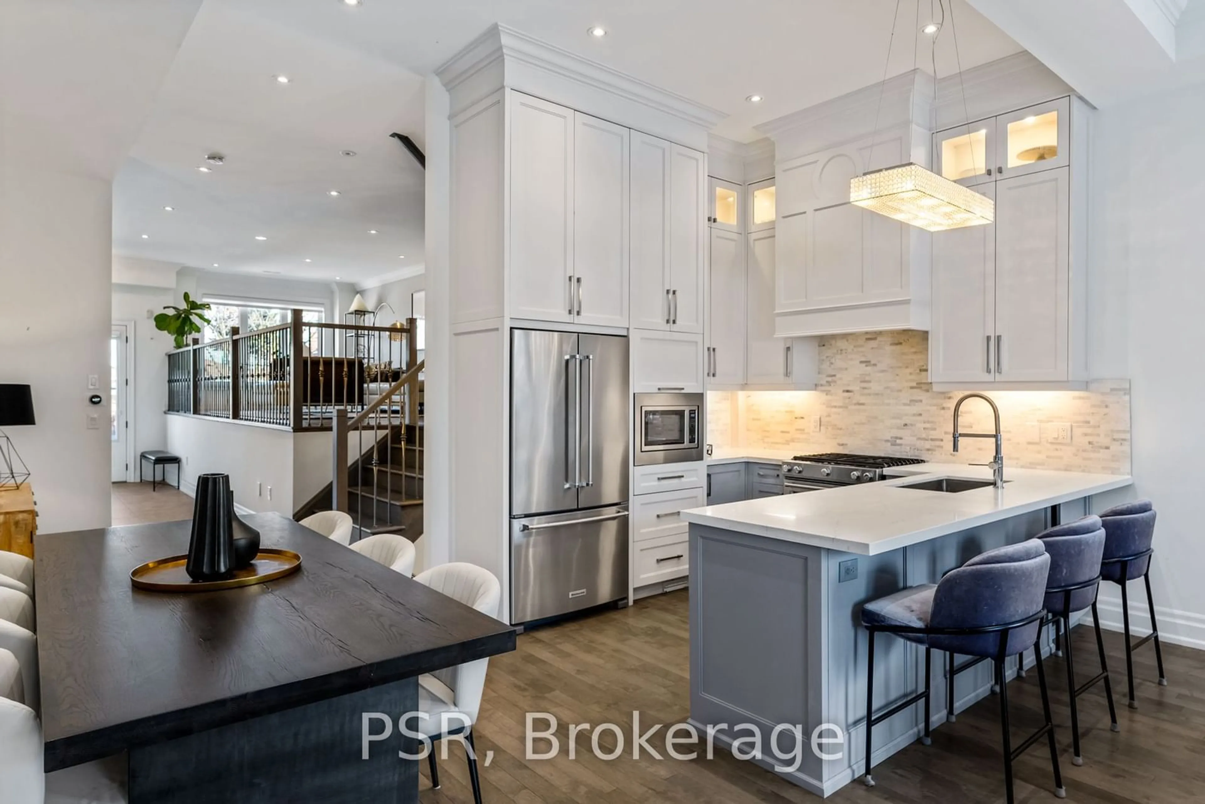 Open concept kitchen, unknown for 8 Willowbrook Rd, Toronto Ontario M8Z 4A7