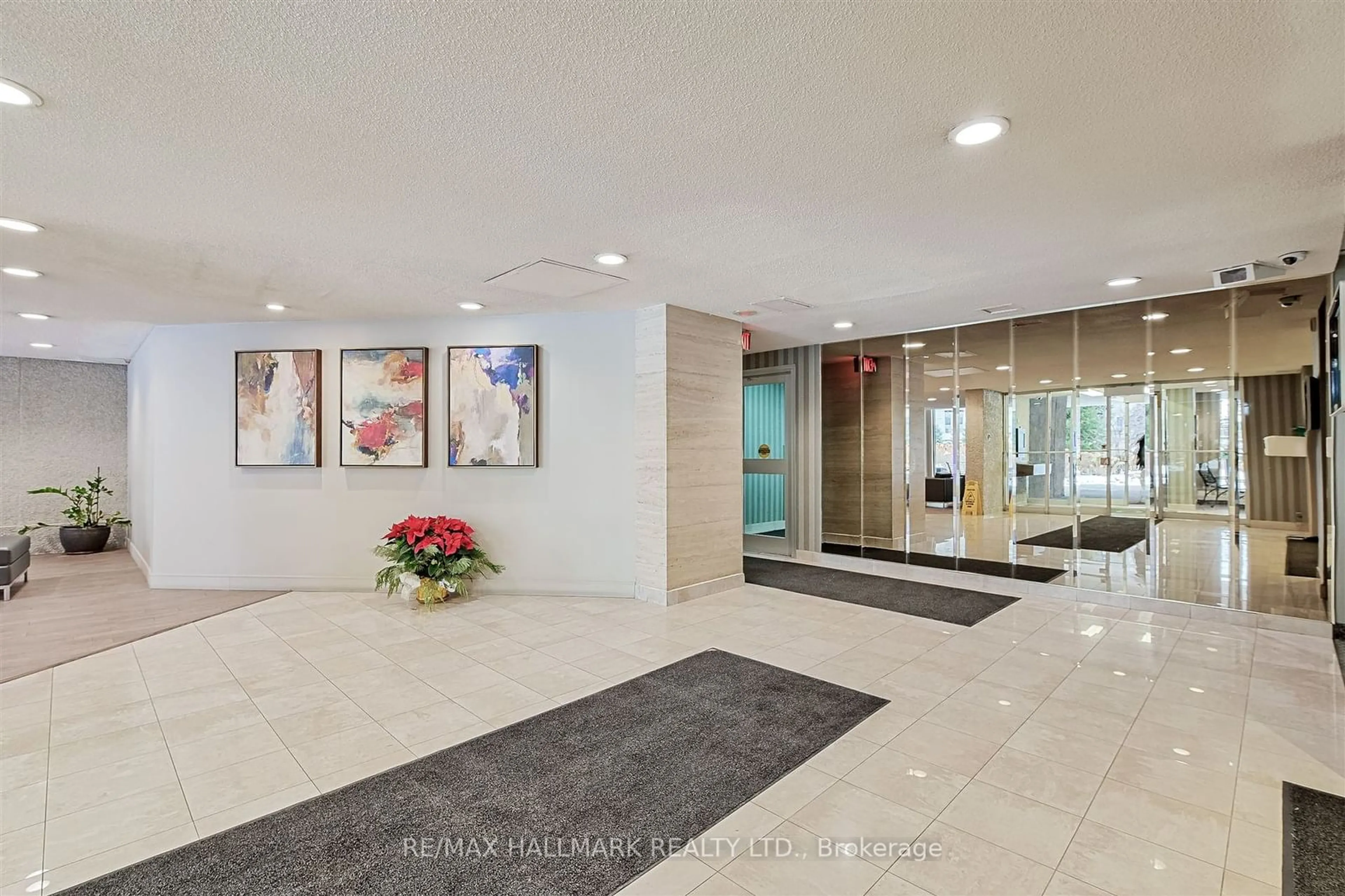 Indoor foyer for 299 Mill Rd #1509, Toronto Ontario M9C 4V9