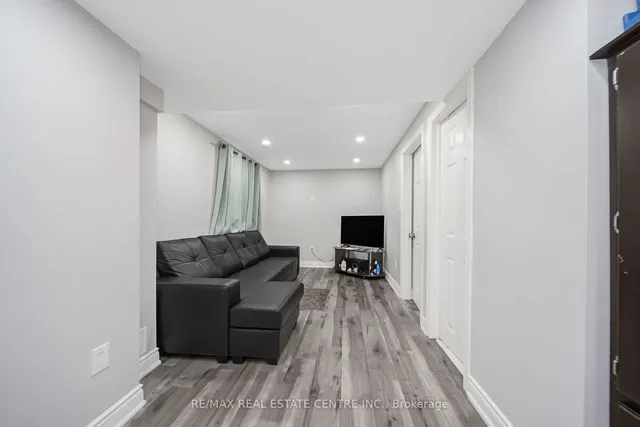Additional image 11 of 88 Nottawasaga Cres