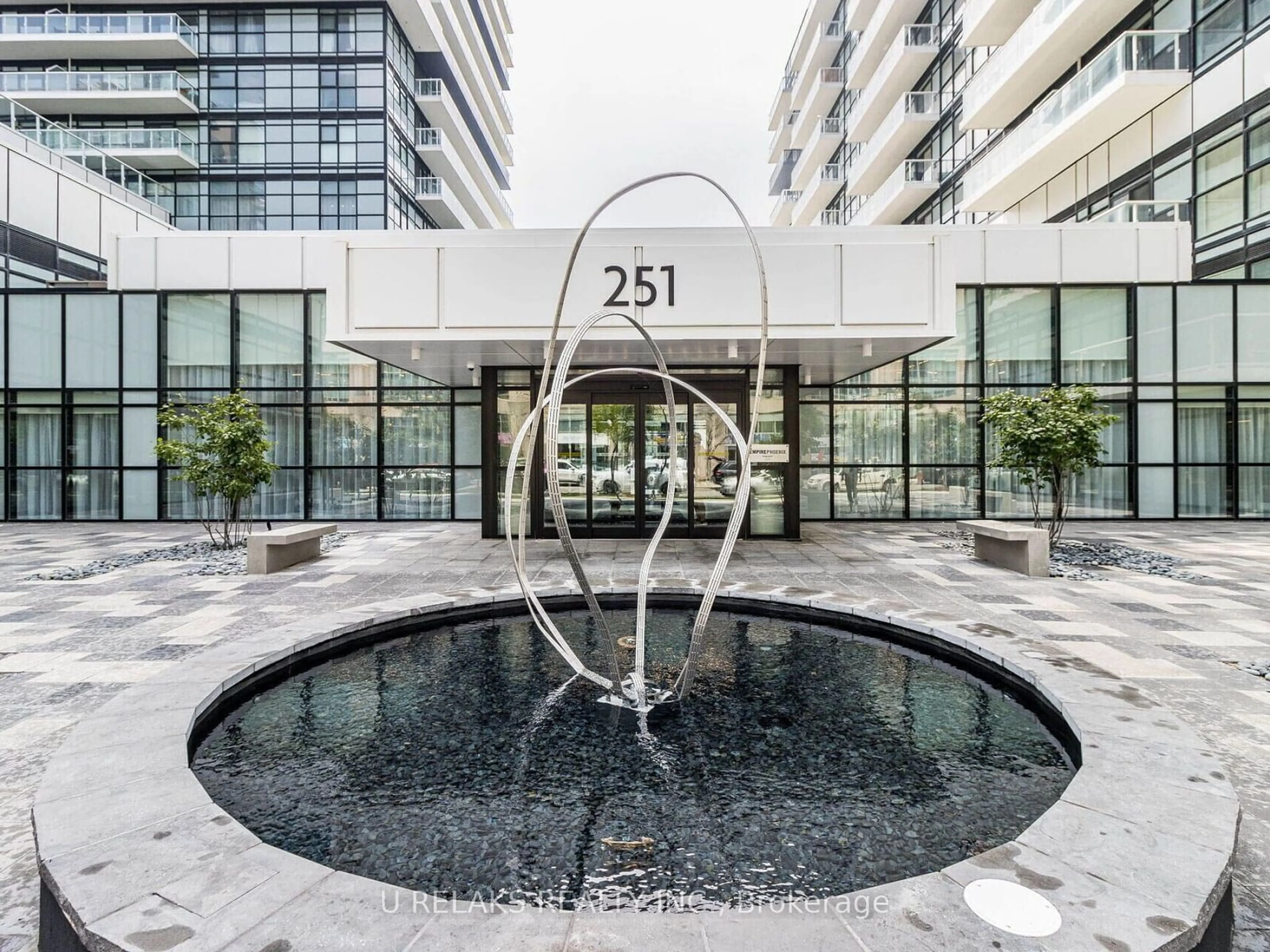 Indoor foyer for 251 Manitoba St #715, Toronto Ontario M8Y 0C7