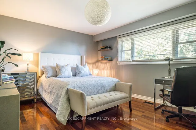 Additional property image - 822 Danforth Pl