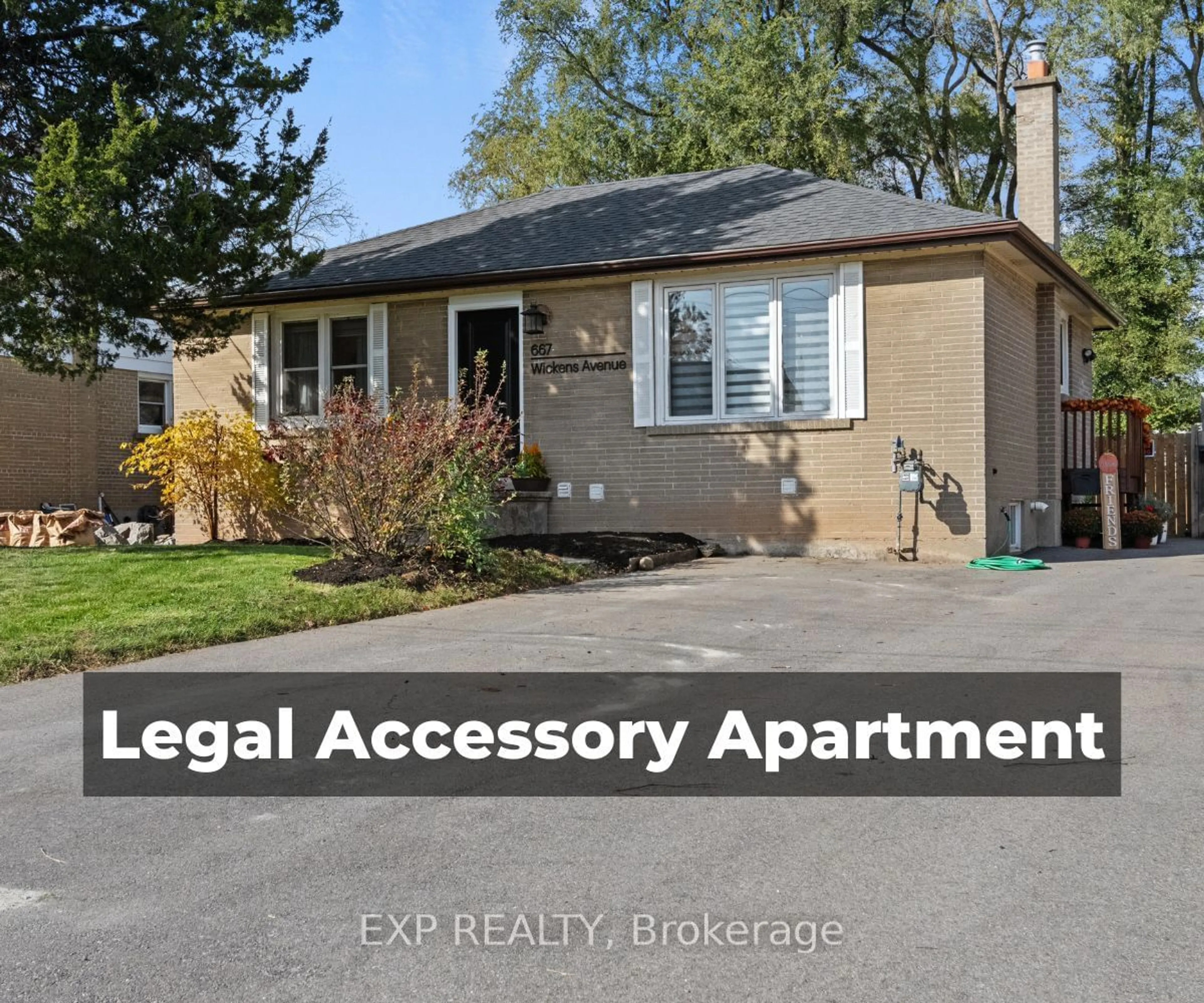 A pic from outside/outdoor area/front of a property/back of a property/a pic from drone, street for 667 Wickens Ave, Burlington Ontario L7T 3T1