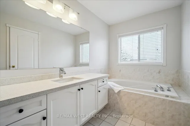 Additional property image - 38 Monaco Crt