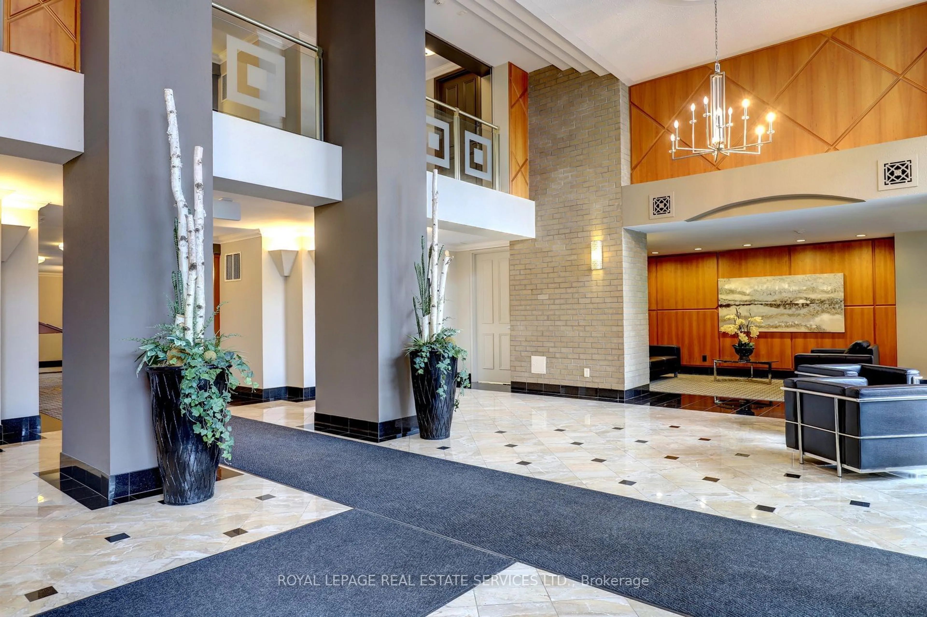 Lobby for 2190 Lakeshore Rd #PH11C, Burlington Ontario L7R 4K1