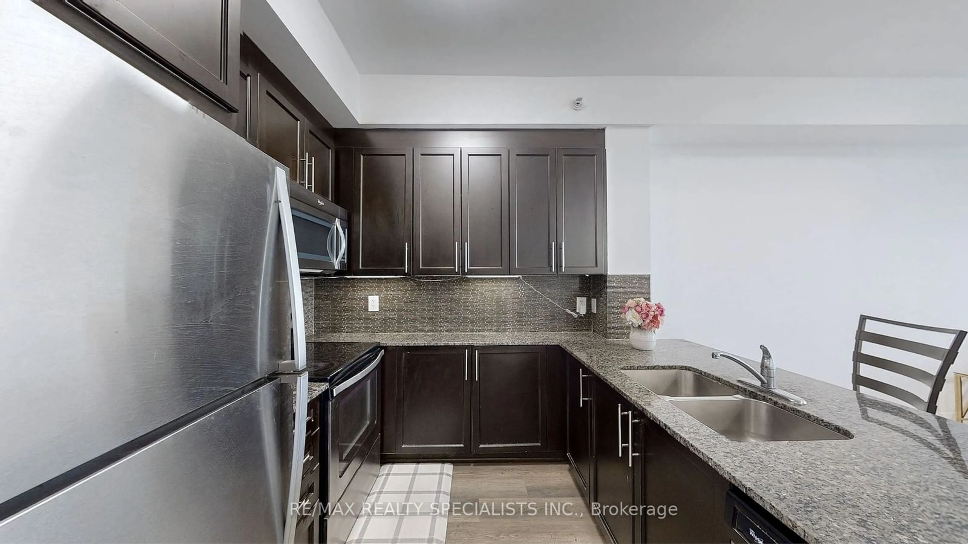 Standard kitchen, ceramic/tile floor for 45 Yorkland Blvd #1105, Brampton Ontario L6P 4B4