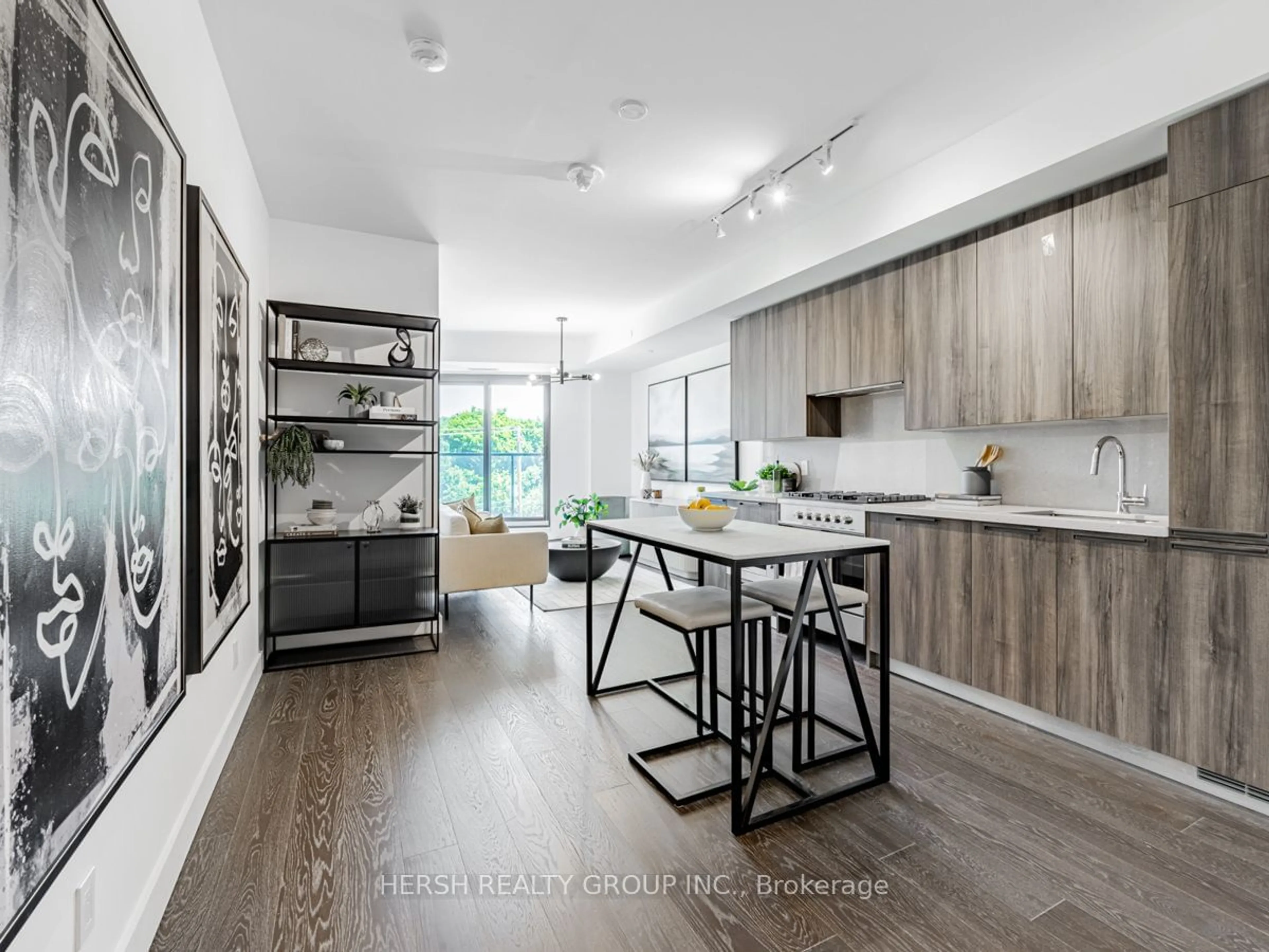 Open concept kitchen, wood/laminate floor for 160 Kingsway Cres #310, Toronto Ontario M8X 2S4