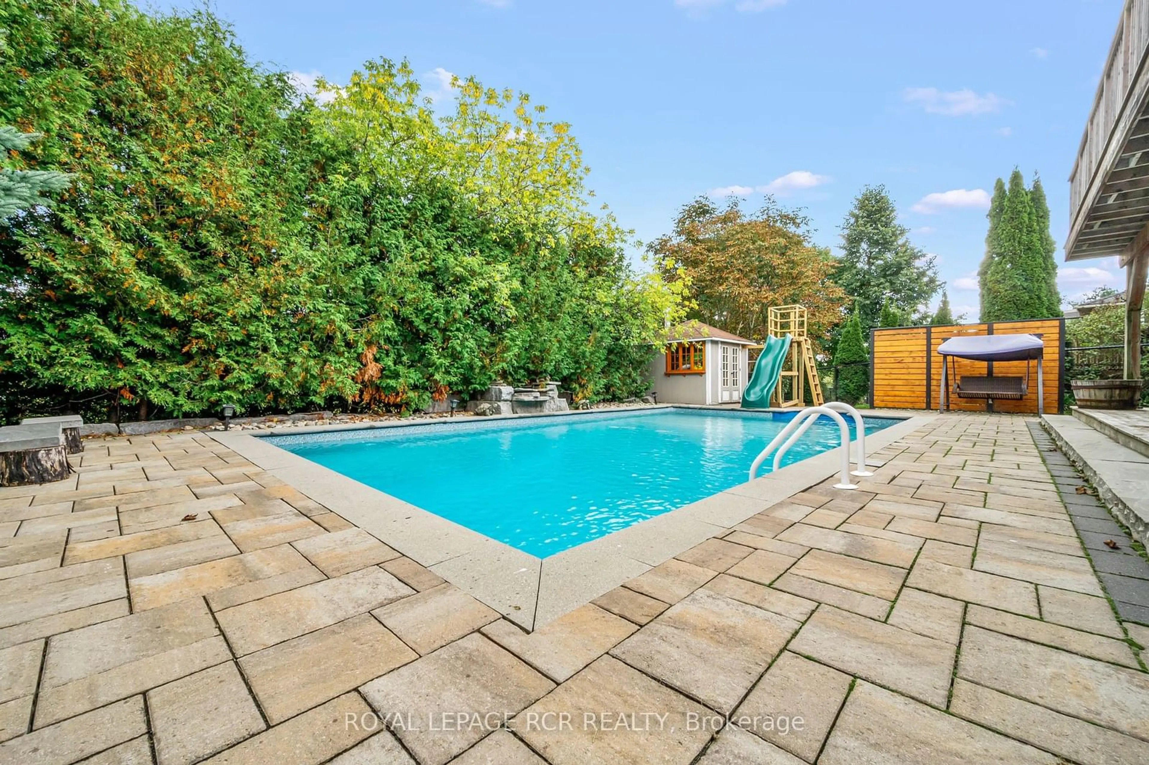 Pool for 71 Hunter Rd, Orangeville Ontario L9W 5C5