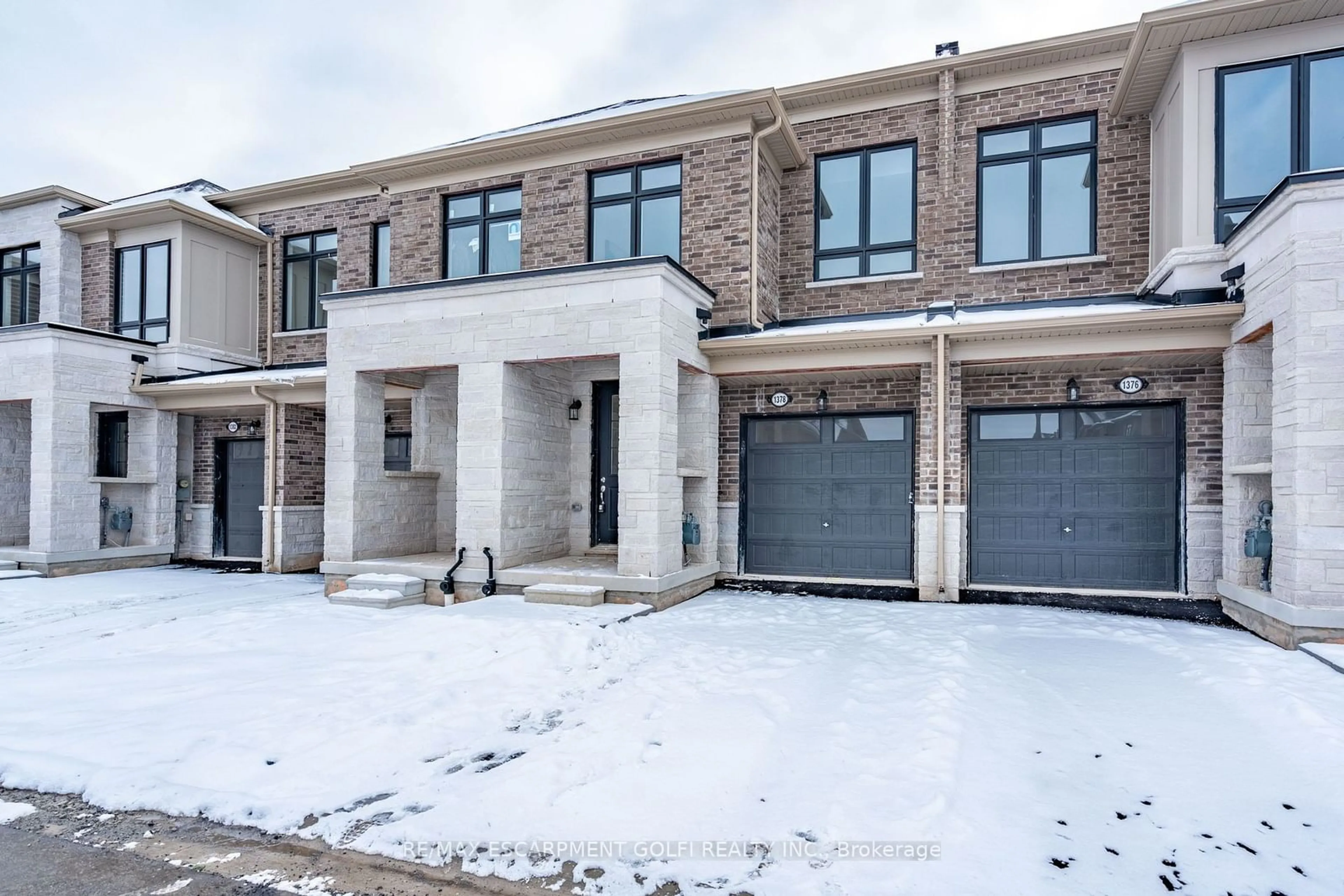 Home with brick exterior material, street for 1378 BLUEPRINT COMMON, Burlington Ontario L7P 0V6