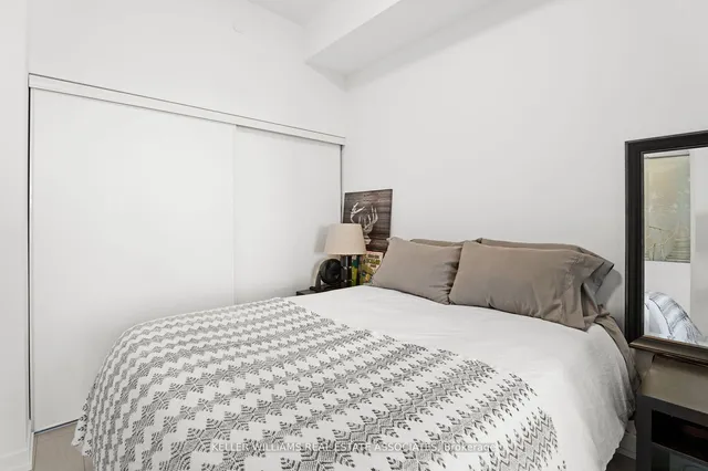Additional property image - 270 Dufferin St Unit 919