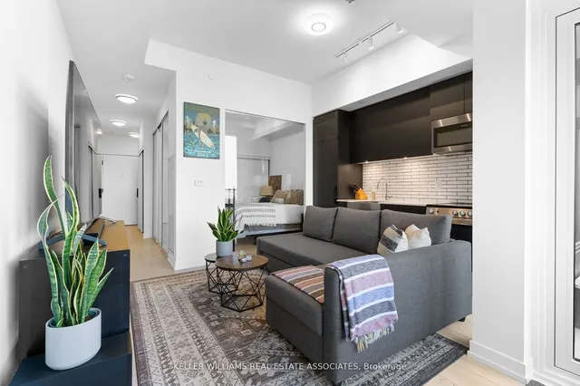 Additional property image - 270 Dufferin St Unit 919