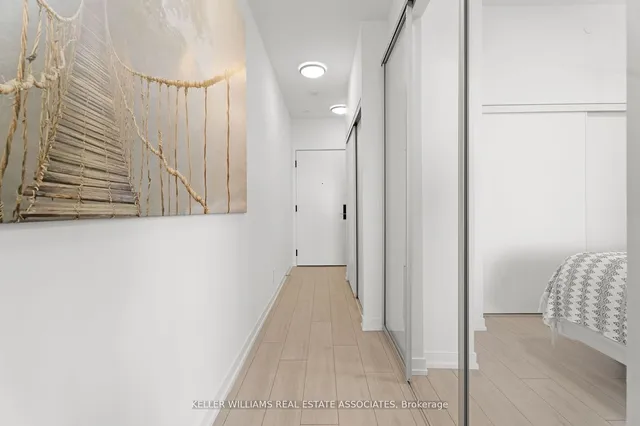 Additional property image - 270 Dufferin St Unit 919