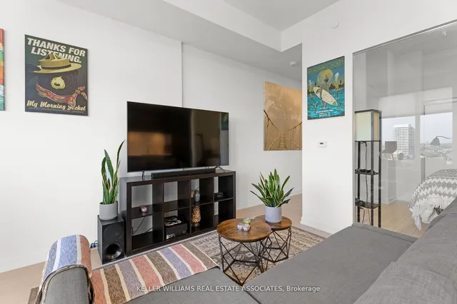 Additional property image - 270 Dufferin St Unit 919