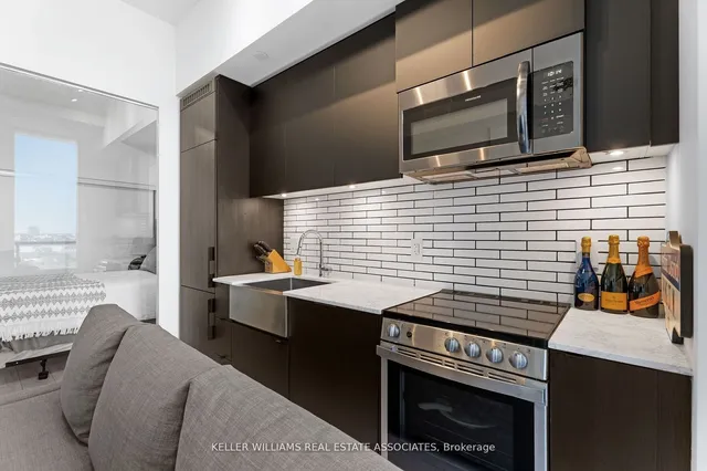 Additional property image - 270 Dufferin St Unit 919
