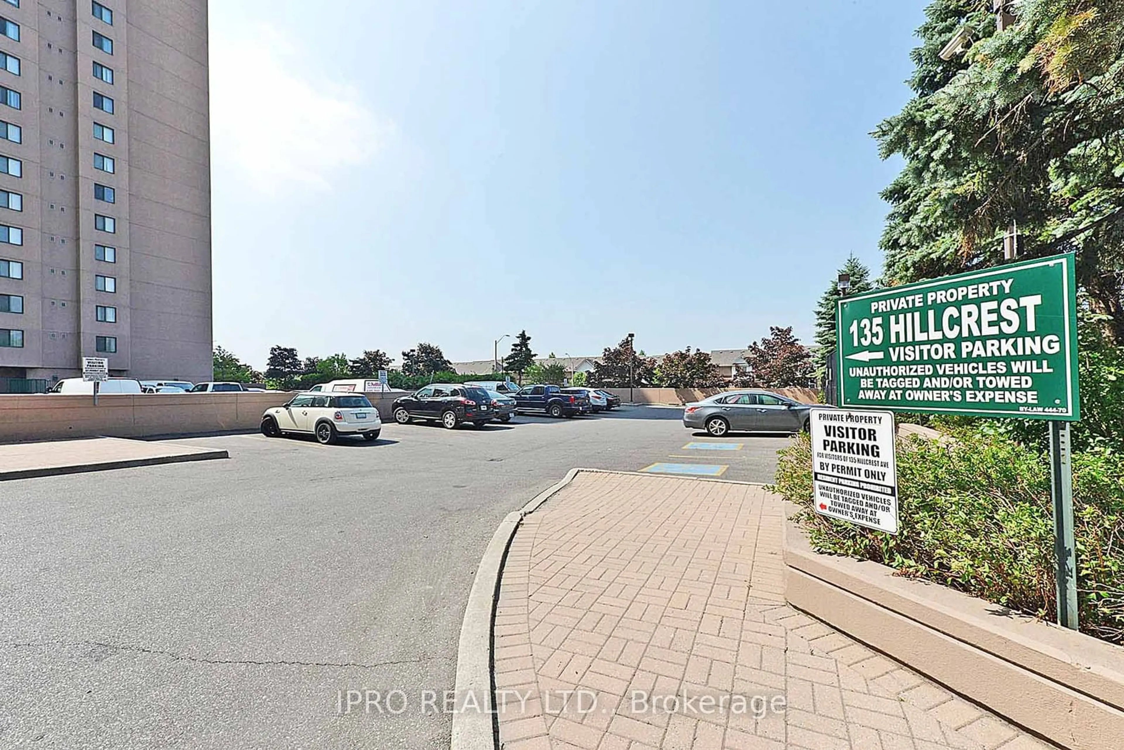 Parking for 135 Hillcrest Ave #1903, Mississauga Ontario L5B 4B1