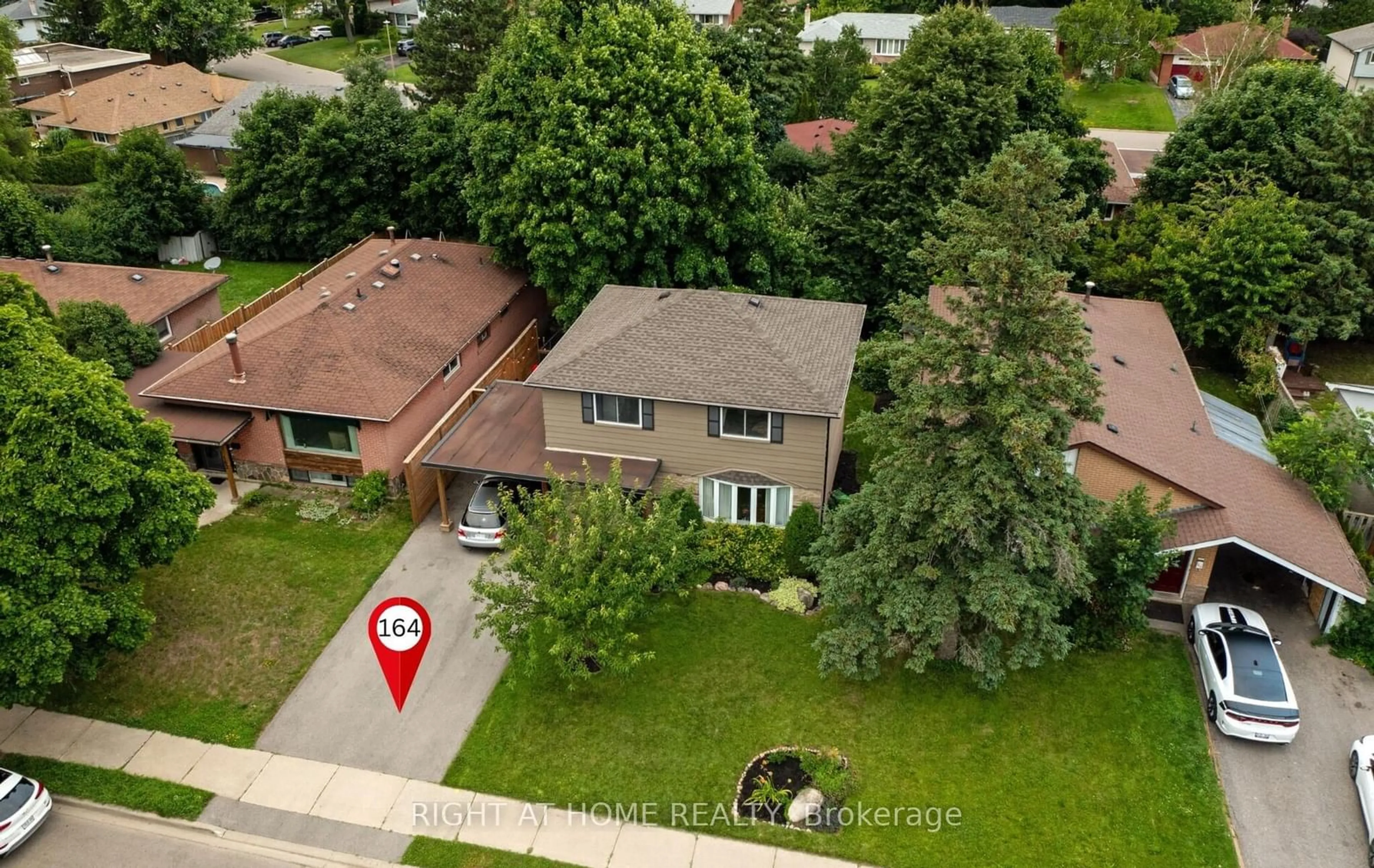 A pic from outside/outdoor area/front of a property/back of a property/a pic from drone, street for 164 McMurchy Ave, Brampton Ontario L6Y 1Y9