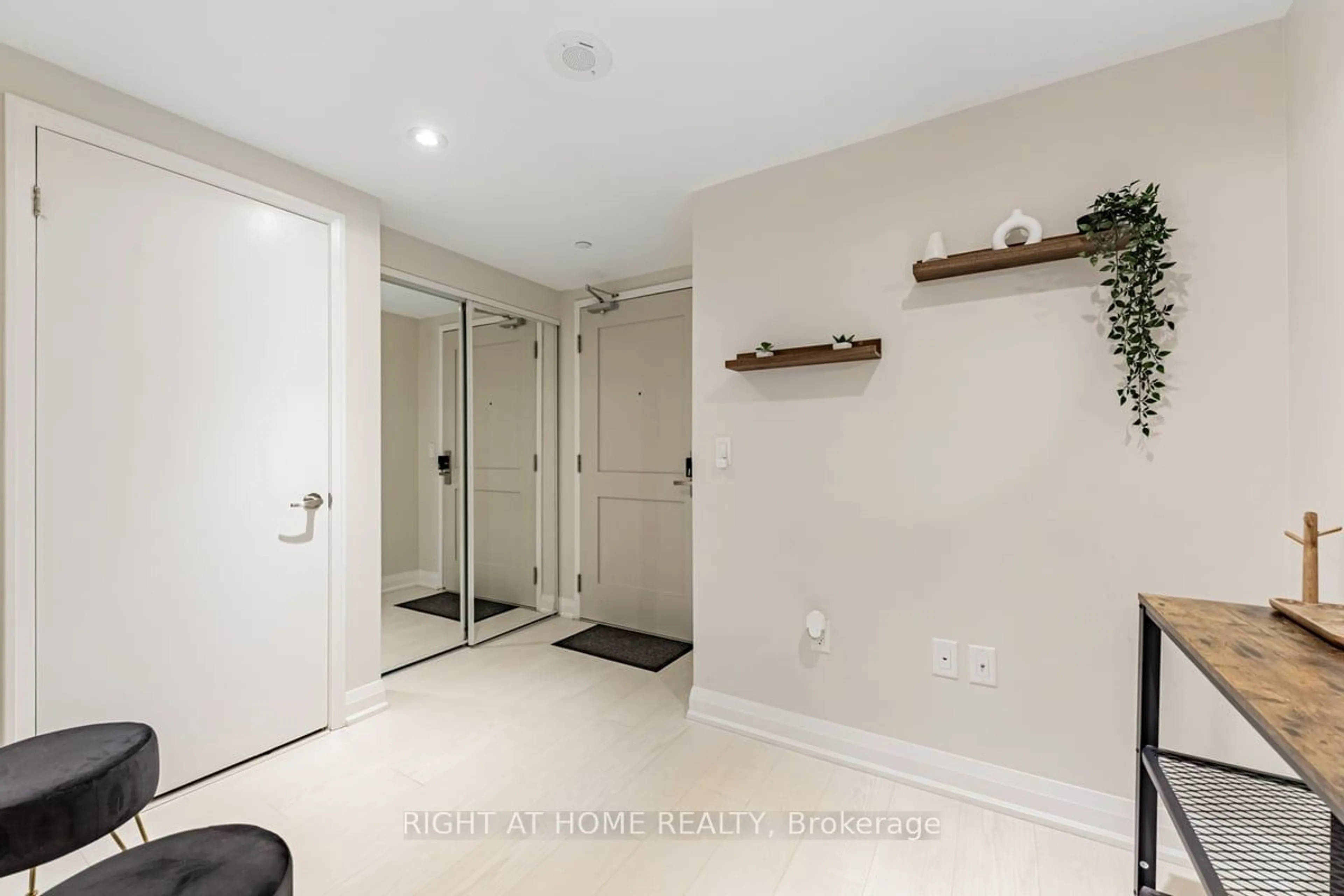 Indoor entryway for 26 gibbs Rd #339, Toronto Ontario M9B 0E3