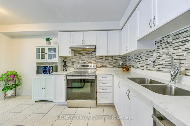 Additional property image - 770 Othello Crt Unit 80