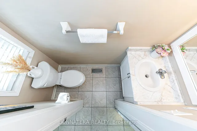 Additional property image - 770 Othello Crt Unit 80