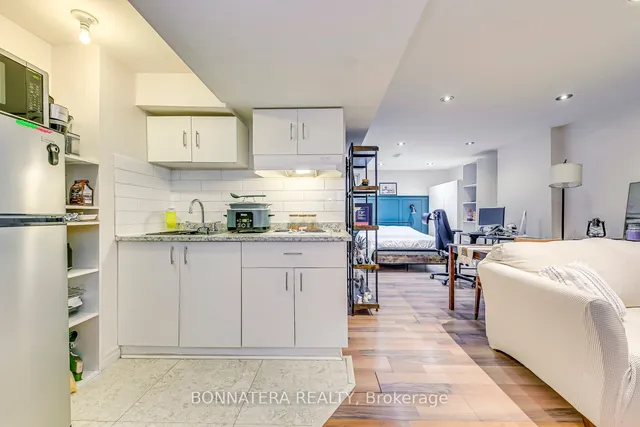 Additional property image - 770 Othello Crt Unit 80
