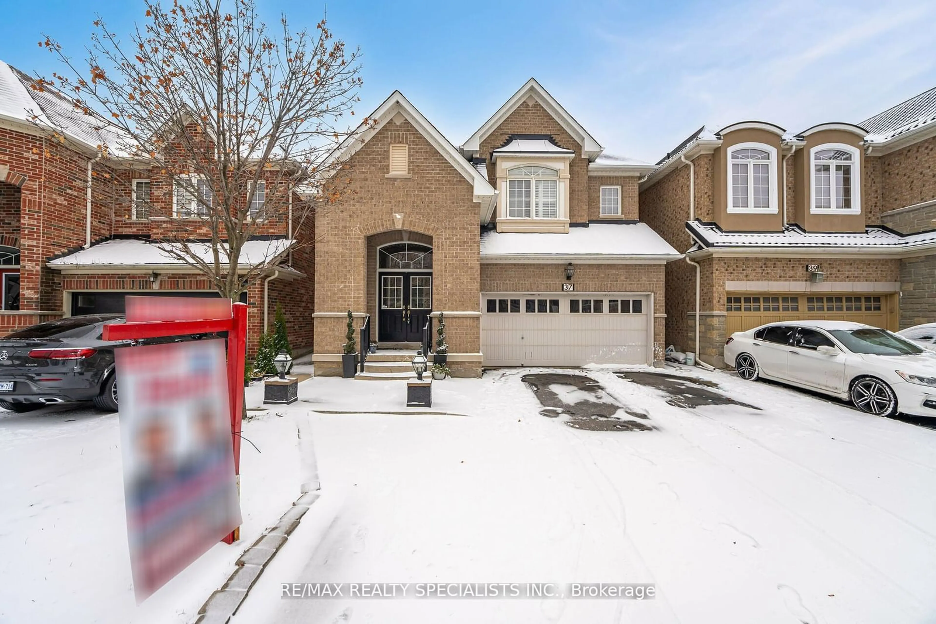 Home with brick exterior material, street for 37 Everingham Circ, Brampton Ontario L6R 0R7