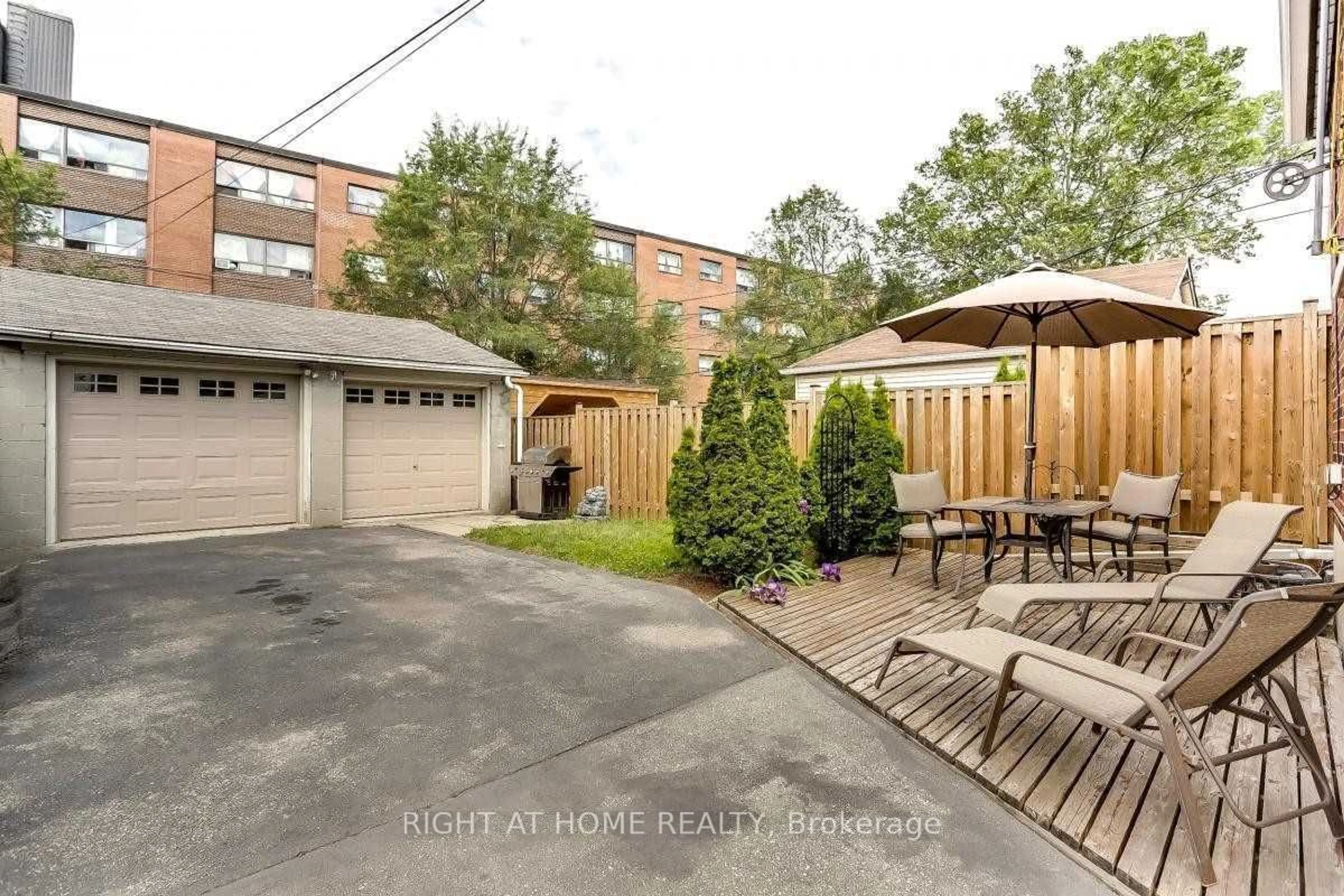 Patio, street for 134 Locksley Ave, Toronto Ontario M6B 3N5