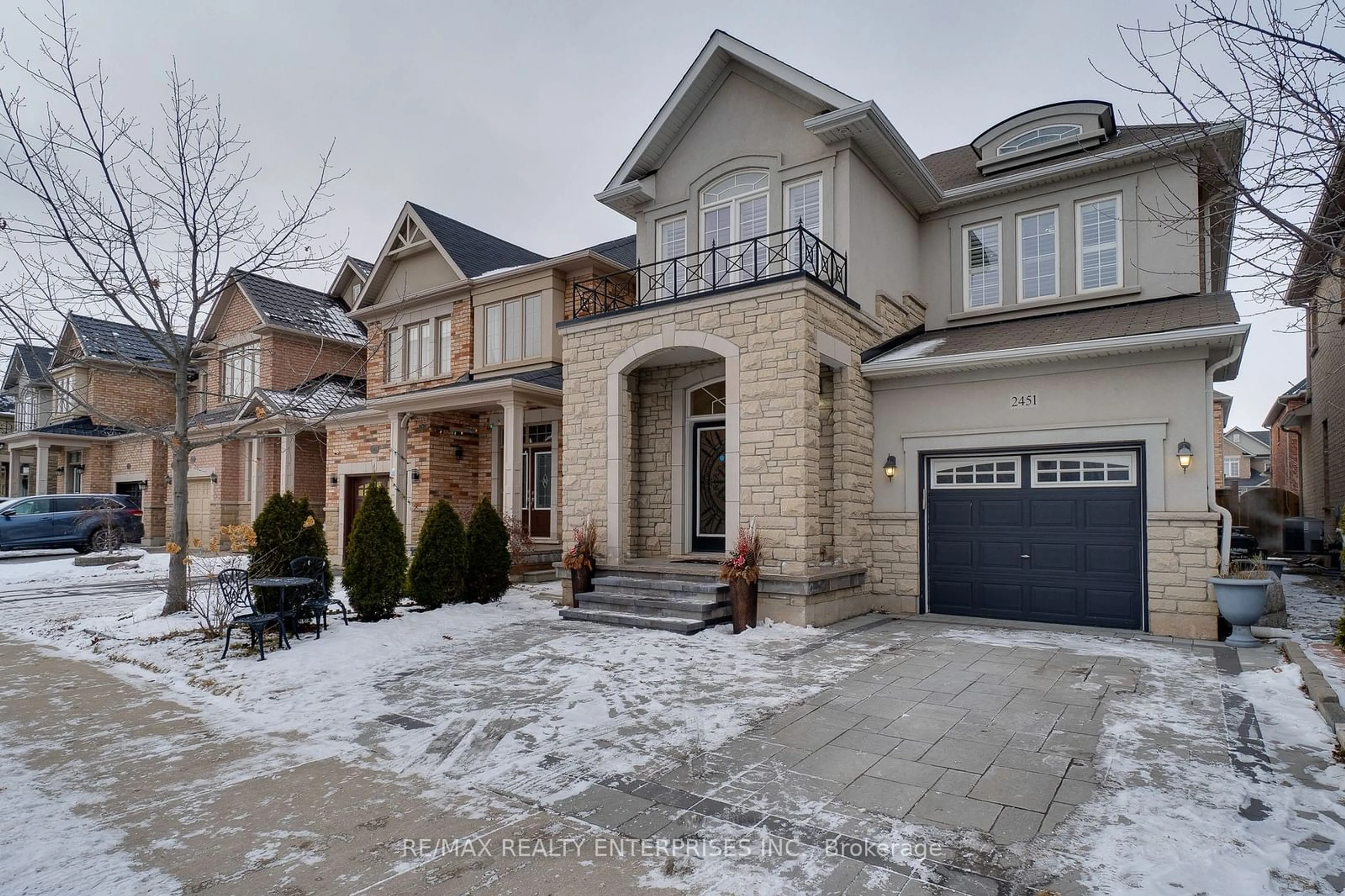 Home with brick exterior material, street for 2451 Pine Glen Rd, Oakville Ontario L6M 0R6