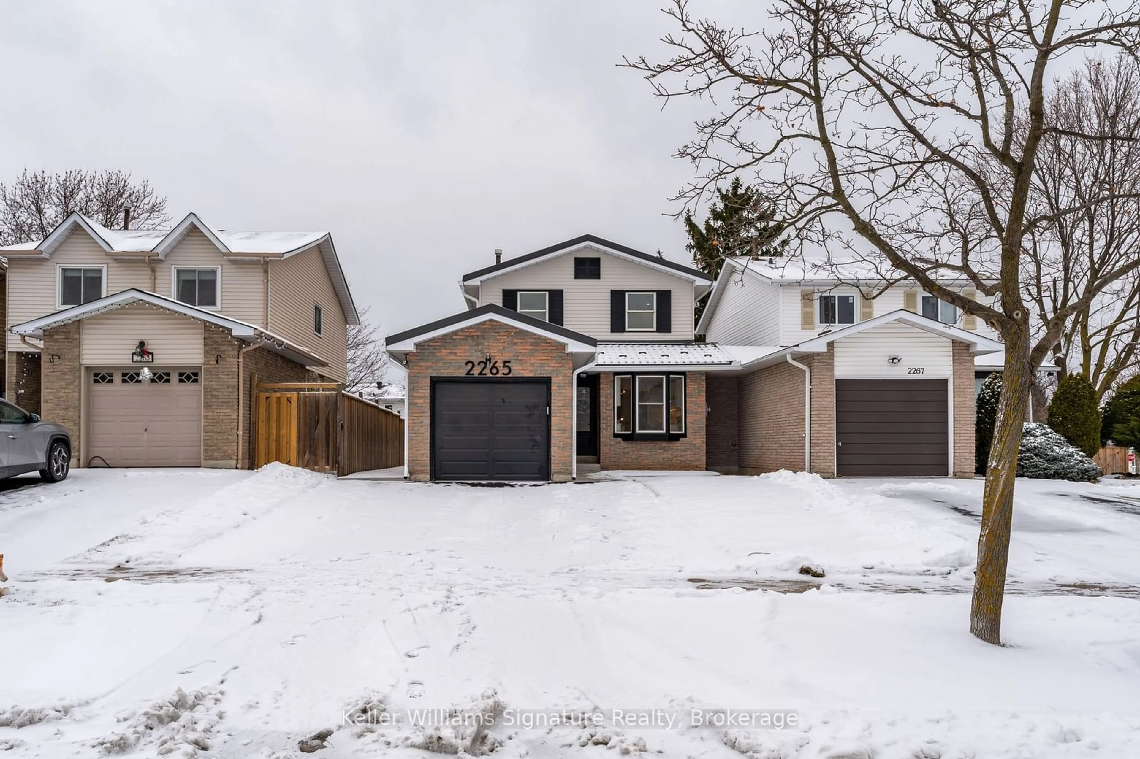 Unknown for 2265 Middlesmoor Cres, Burlington Ontario L7P 3X2