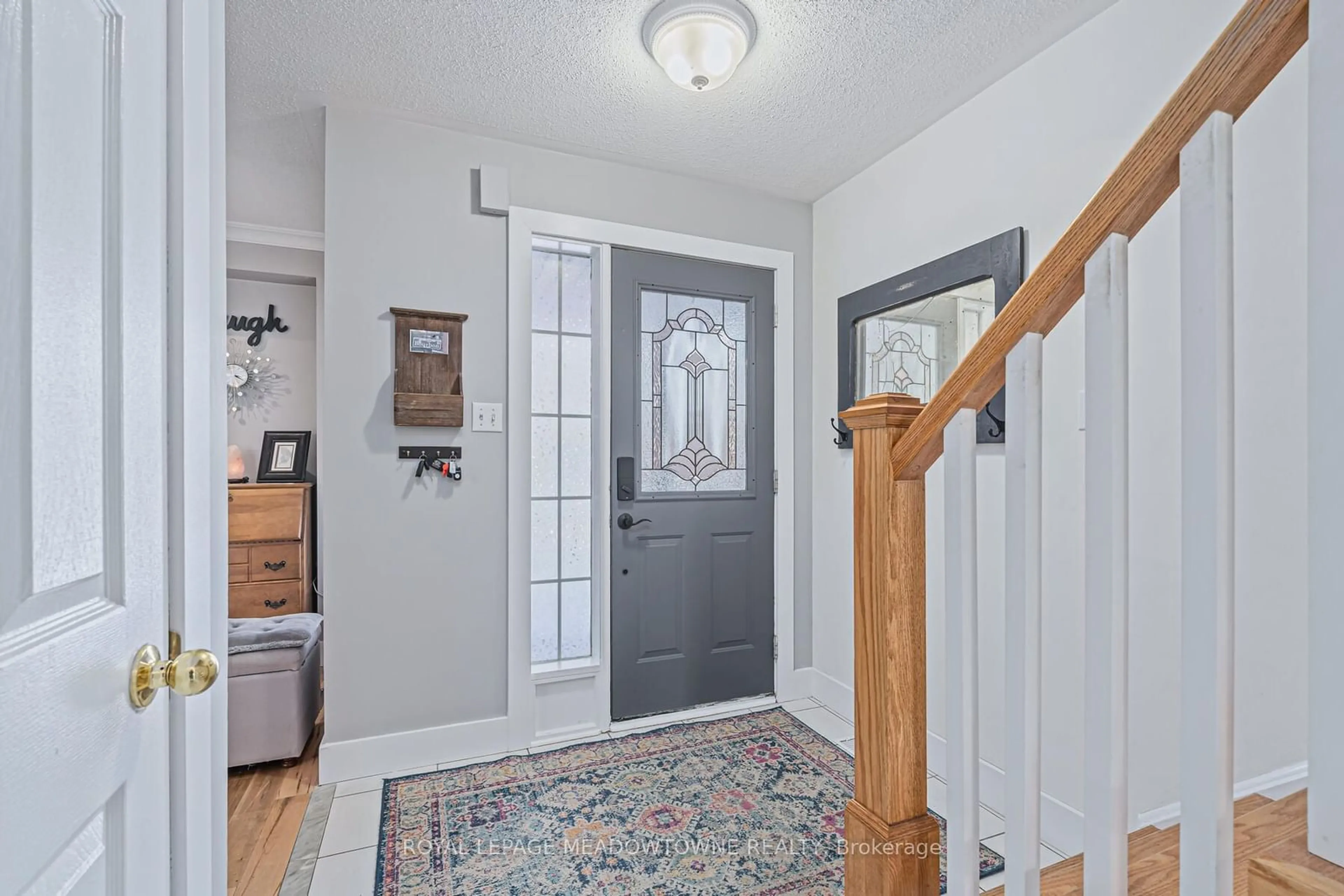 Indoor entryway for 22 Stone St, Halton Hills Ontario L7G 5W6