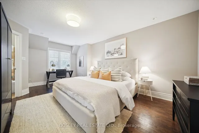 Additional property image - 208 La Rose Ave Unit 15
