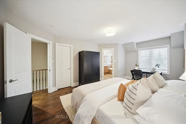Additional property image - 208 La Rose Ave Unit 15