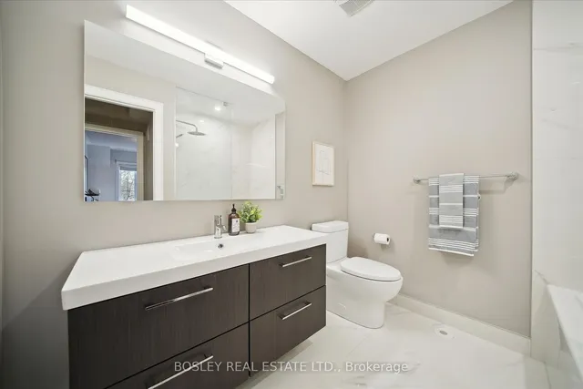 Additional property image - 208 La Rose Ave Unit 15