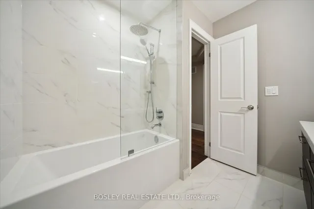 Additional property image - 208 La Rose Ave Unit 15