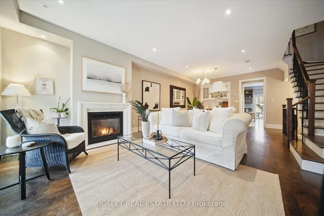 Additional property image - 208 La Rose Ave Unit 15