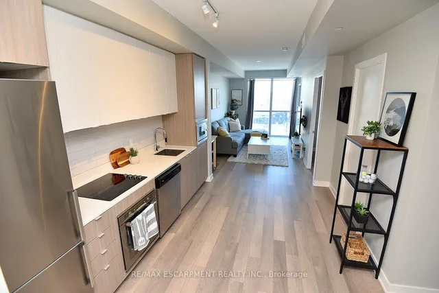 Additional property image - 5220 Dundas St Unit D509