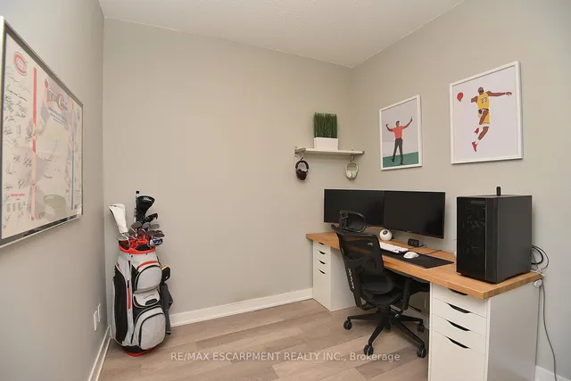Additional property image - 5220 Dundas St Unit D509